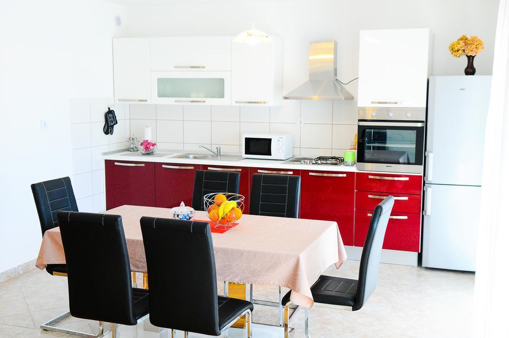 Apartments Rajic สปลิท ภายนอก รูปภาพ