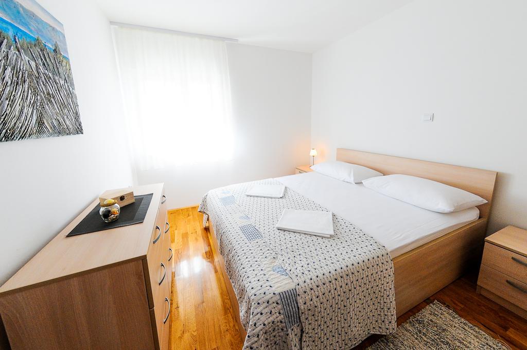 Apartments Rajic สปลิท ภายนอก รูปภาพ