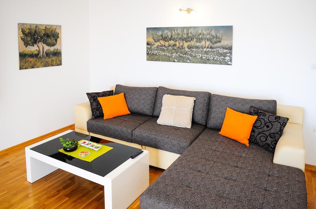 Apartments Rajic สปลิท ภายนอก รูปภาพ